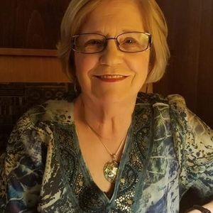 Meet your Posher, Manuela